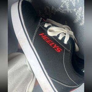 Heelys Classic Black Red Skate Shoes With Wheels Youth Size 5
